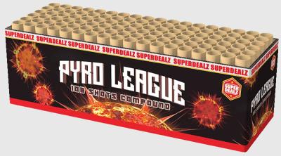 Pyro League ist ein 108 Schuss Verbund von Wolff